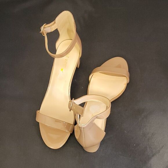 BRAND NEW NINE WEST LOW BLOCK-HEEL ADJUSTABLE BUCKLE WOMEN'S SANDAL - Picture 4 of 15